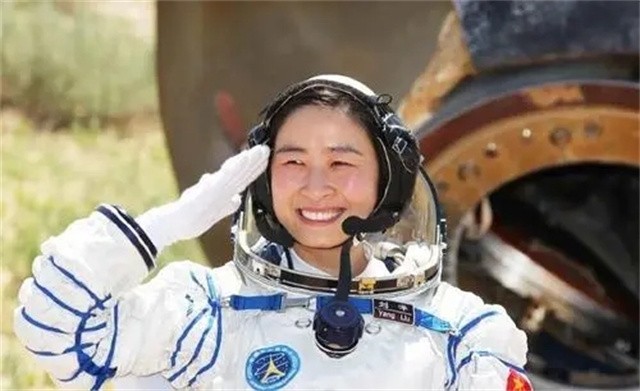 我国第一位女航天员是谁（中国进入太空的第一位女航天员）-第8张图片
