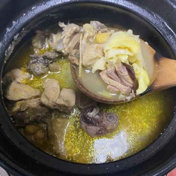 榴莲炖鸡的做法（榴莲肉煲土鸡汤）-第1张图片