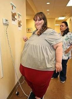 全世界最胖的人是多少斤（全球最胖长什么样的图片）-第20张图片
