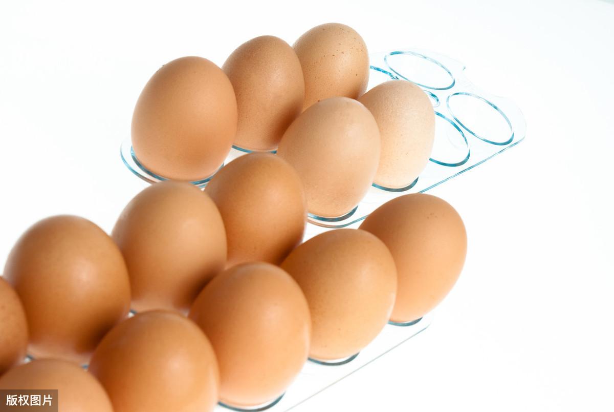 母鸡下蛋后自己吃掉鸡蛋是怎么回事（避免鸡吃鸡蛋妙招）-第2张图片