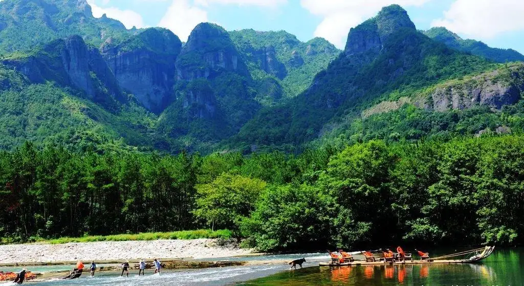桂林的山的特点是什么（为什么桂林山水如此奇丽秀美）-第3张图片