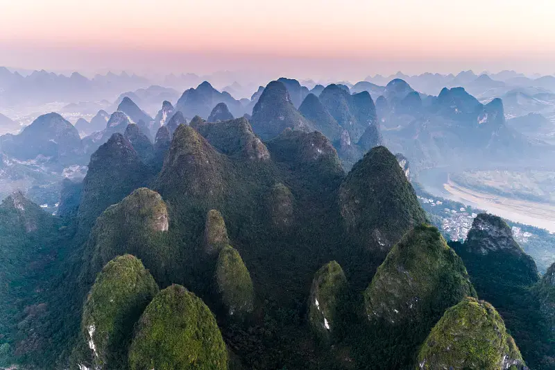 桂林的山的特点是什么（为什么桂林山水如此奇丽秀美）-第6张图片