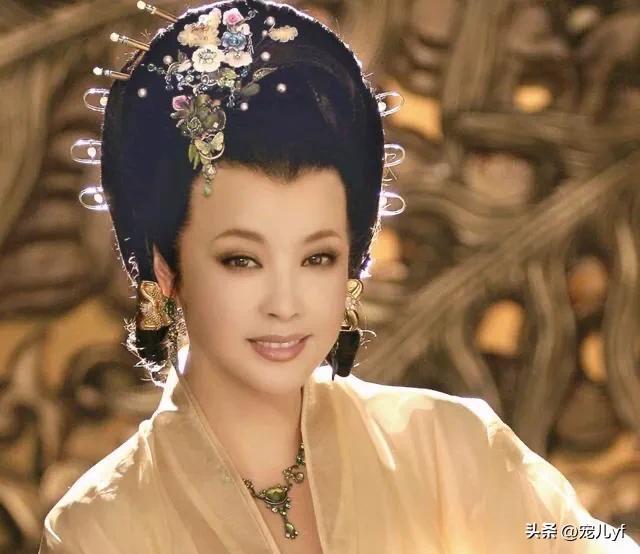 武则天是什么星座（中国唯一的女皇武则天就是双鱼座）-第1张图片