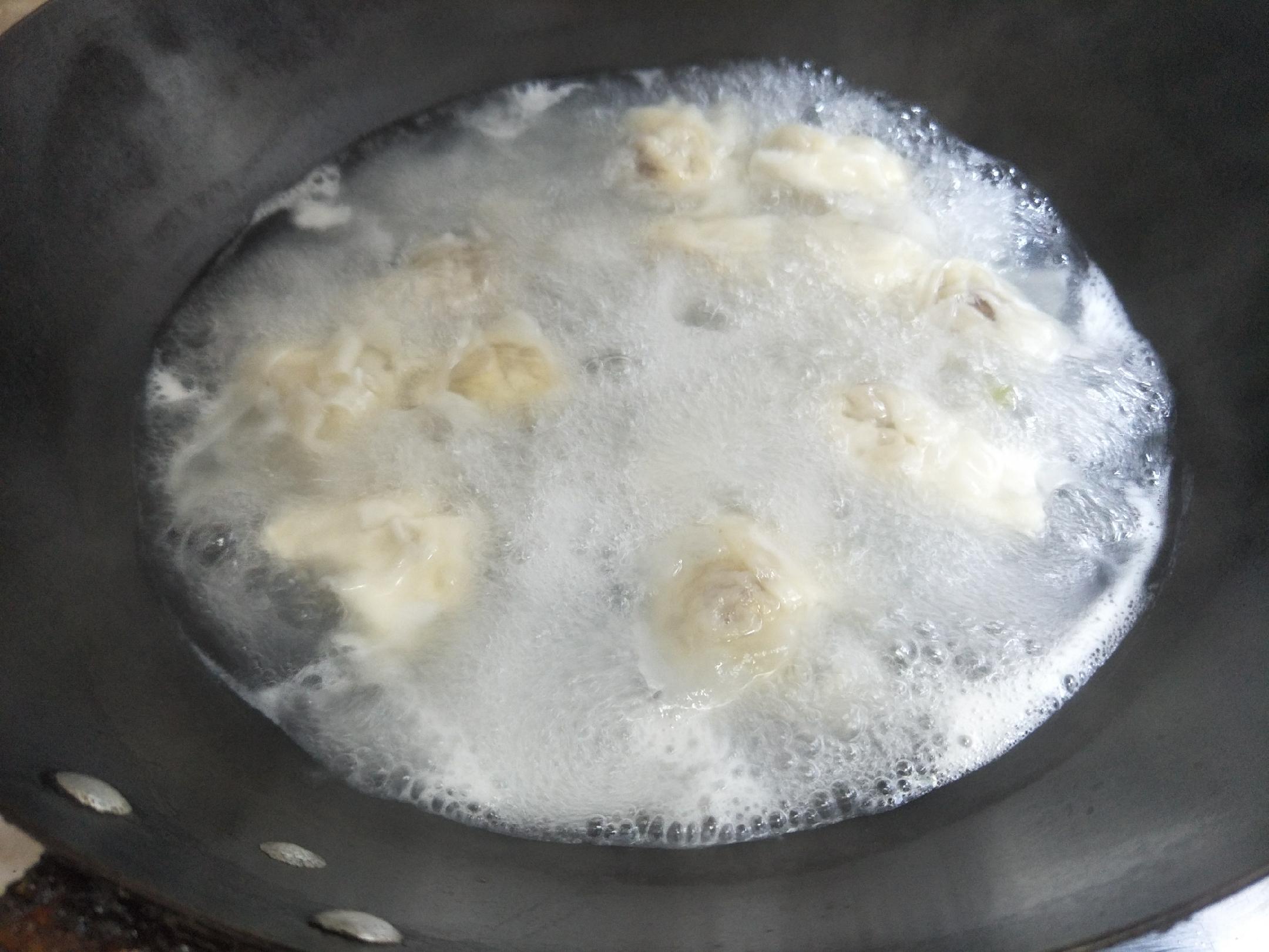 煮速冻馄饨用冷水还是热水-第4张图片