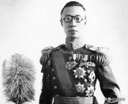 历史上中国最后一个皇帝是谁（爱新觉罗·溥仪一生简介）-第1张图片
