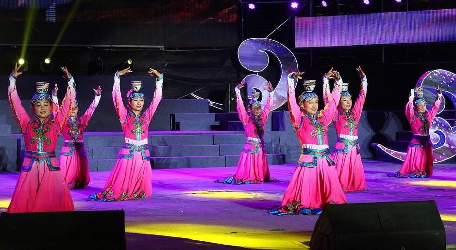 蒙族舞蹈的风格特点是什么（蒙古舞的起源及特征基本介绍）-第1张图片