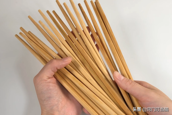 妙招筷子发霉怎样去除（发霉的筷子怎样才能清洗干净）-第3张图片