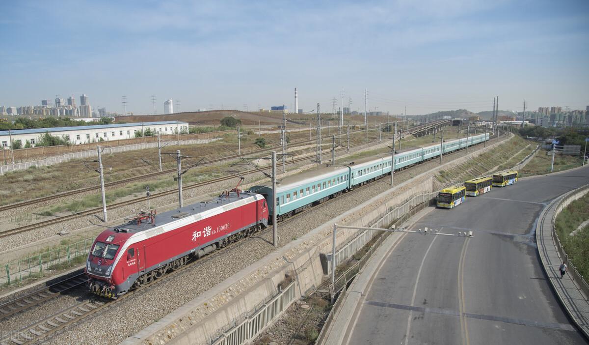 国内十条最长的火车线路(中国最长的绿皮火车线路)-第5张图片