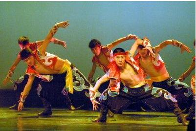 蒙族舞蹈的风格特点是什么（蒙古舞的起源及特征基本介绍）-第3张图片