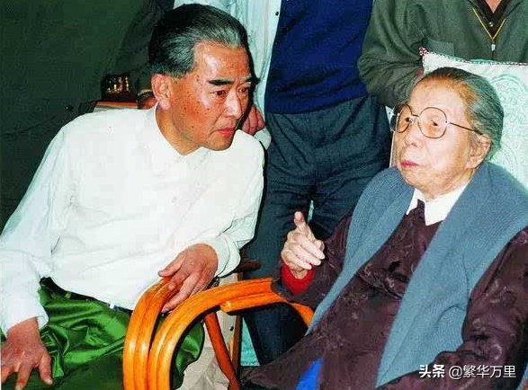 同样是演周总理，将王铁成、刘劲和孙维民放一起看，差别就出来了-第6张图片