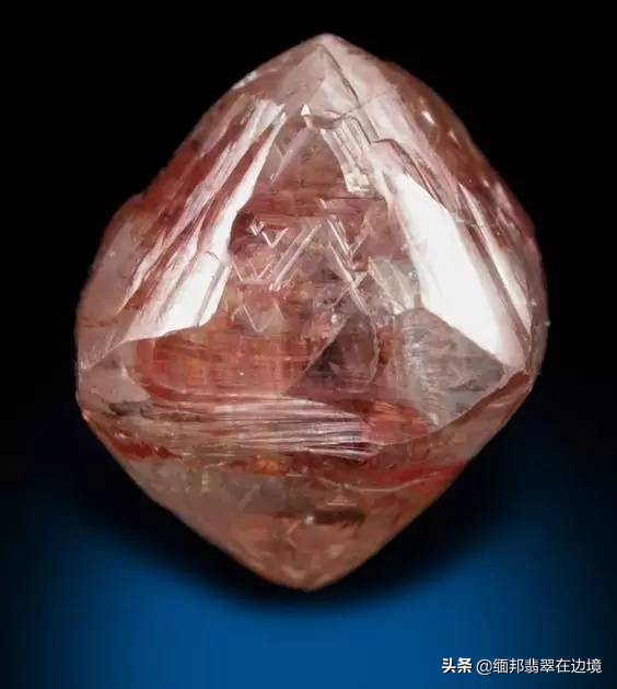 如何鉴定钻石原石的真假（天然钻石原石的价格是多少）-第12张图片