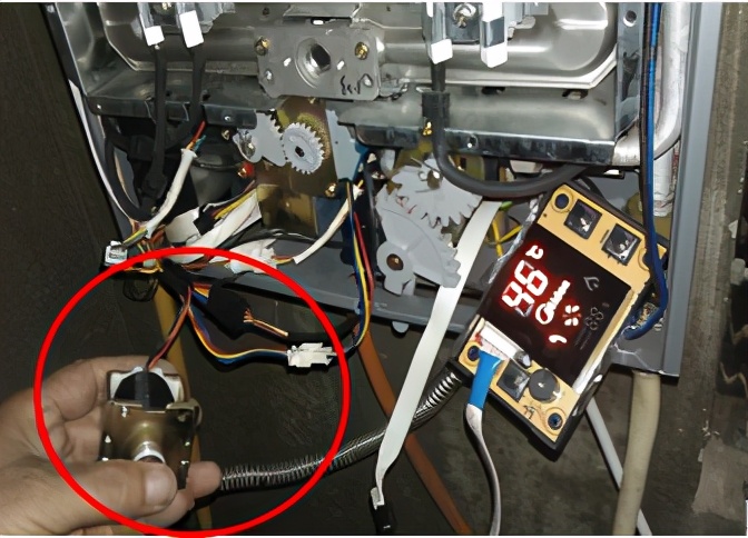 燃气热水器显示e1是什么问题（热水器显示e1怎么回事）-第3张图片