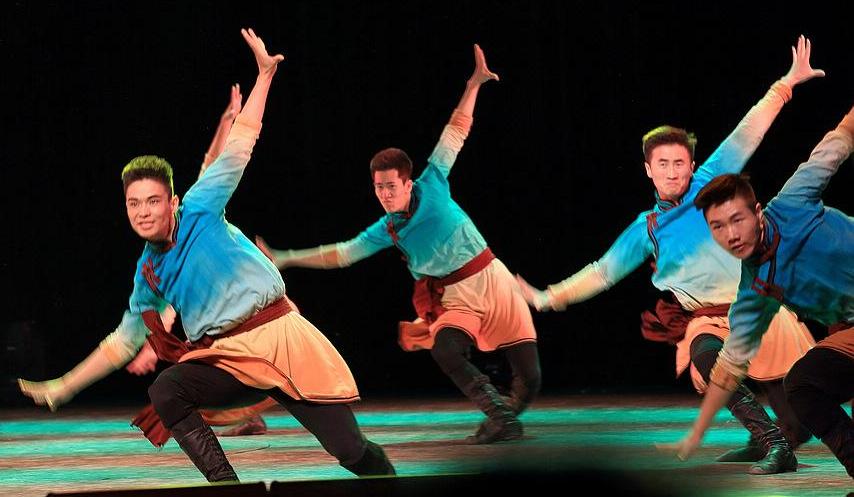 蒙族舞蹈的风格特点是什么（蒙古舞的起源及特征基本介绍）-第5张图片