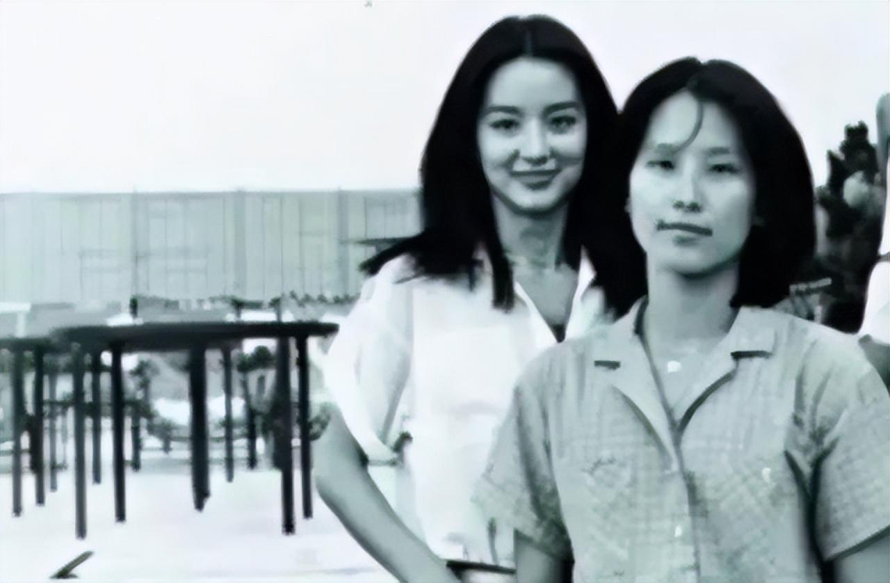 1990年林青霞与河南农村的亲姐相认，对方一贫如洗，却拒绝她帮助-第5张图片
