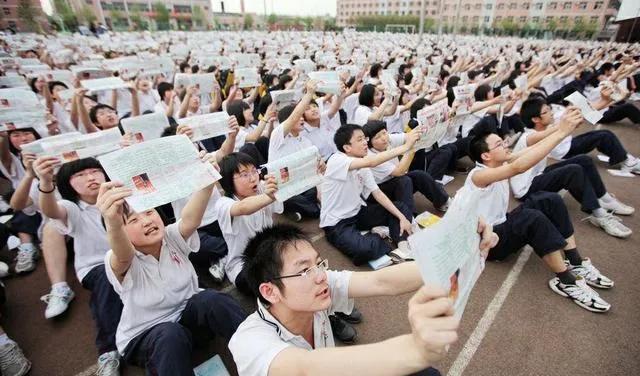 中国最好的高中排名前十是谁(国内高中十强榜单分享)-第1张图片