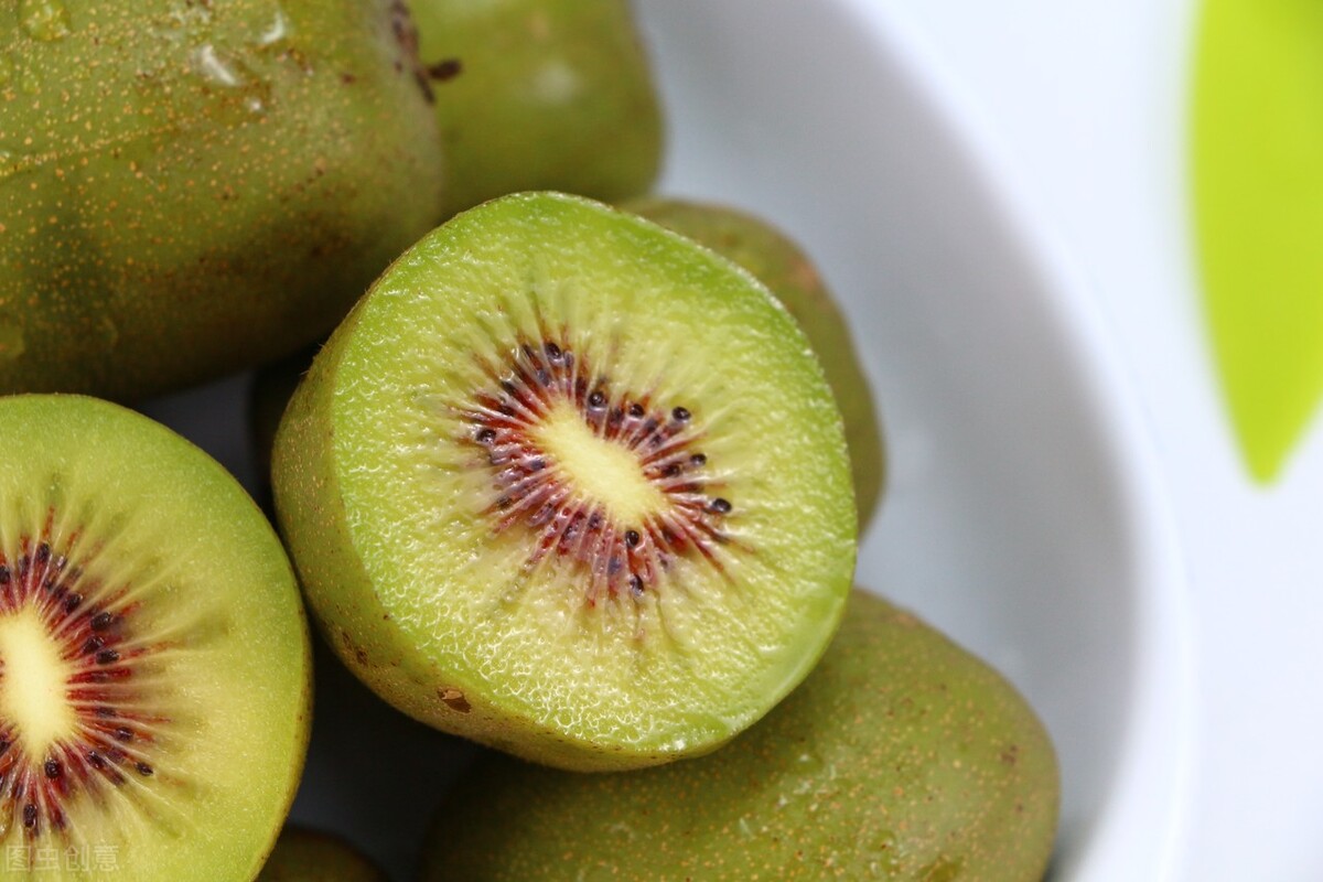 奇异果和猕猴桃是同一种水果吗(奇异果和猕猴桃的区别哪个好)-第1张图片