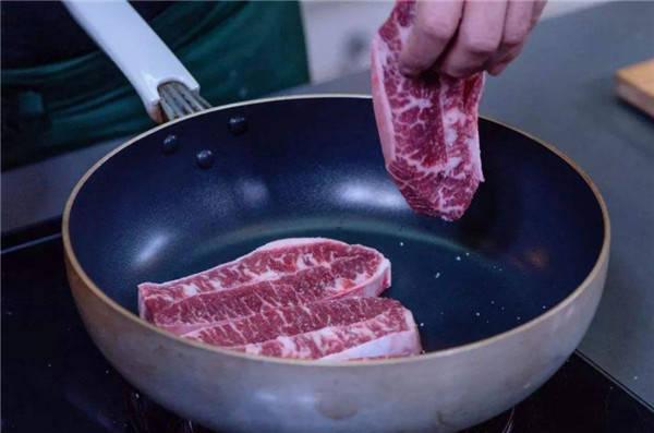 普通牛肉能当牛排煎吗（为什么中国的普通牛肉不能煎牛排）-第6张图片