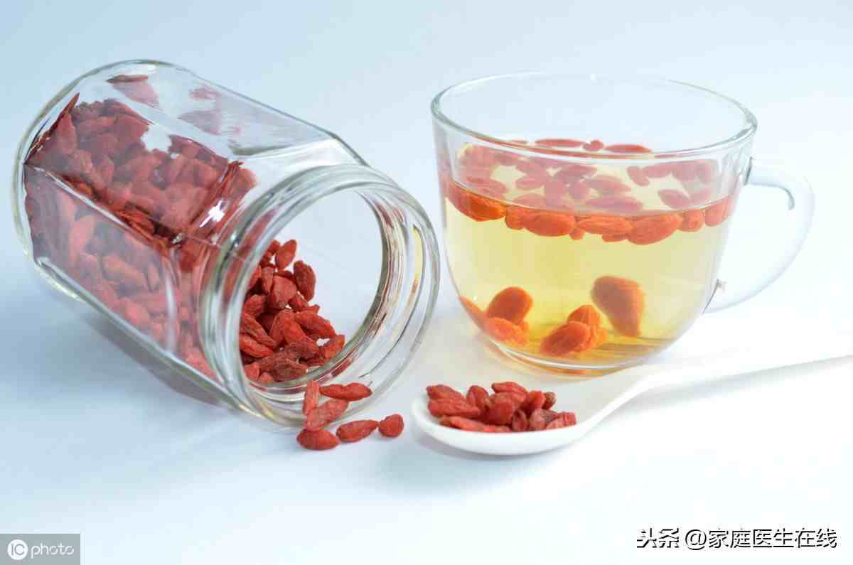 枸杞泡水喝有什么好处（枸杞茶有什么好处）-第2张图片
