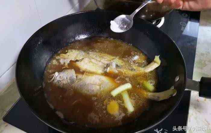 大黄花鱼怎么做好吃（这才是黄花鱼最好吃的做法）-第6张图片