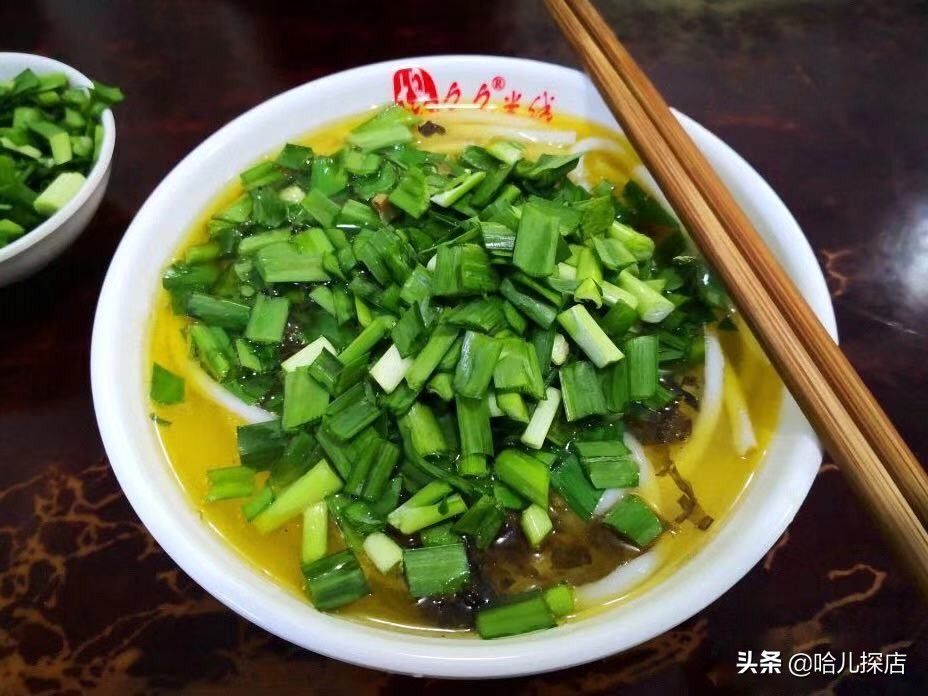 臭脚米线（重庆有名的臭脚米线，20元一碗）-第3张图片