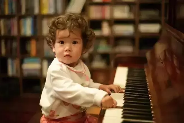 儿童钢琴启蒙（立刻搞定孩子的钢琴启蒙！）-第1张图片