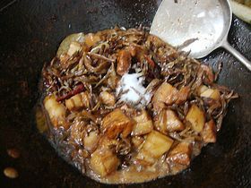 干豆角炖肉简单又好吃的做法（干豆角红烧肉的做法）-第13张图片
