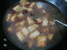 干豆角炖肉简单又好吃的做法（干豆角红烧肉的做法）-第11张图片