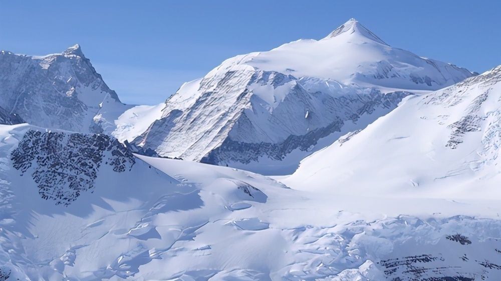 世界七大高峰（全世界登山人的梦想，登顶这7座世界最高峰）-第1张图片