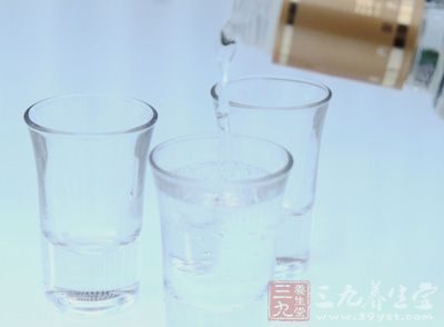 酸性体质的特征（酸性体质的特征 怎么调理体质）-第1张图片