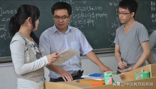 小学班主任（小学班主任应具备的基本素养）-第2张图片