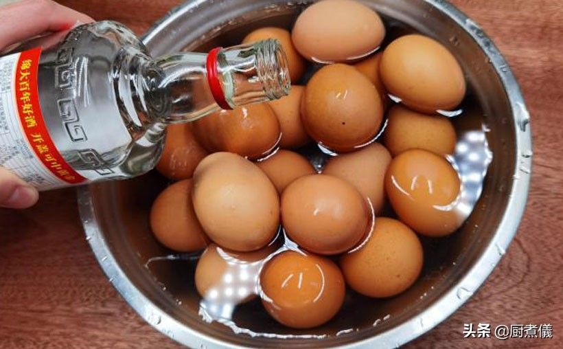怎样腌鸡蛋（家常腌鸡蛋这样做才是正确的）-第5张图片