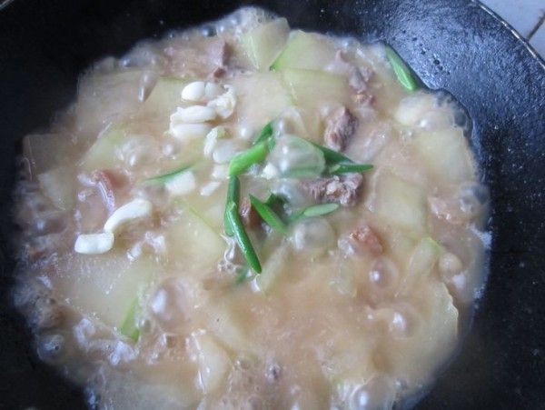 冬瓜炖肉做法（冬瓜炖肉的家常做法）-第7张图片