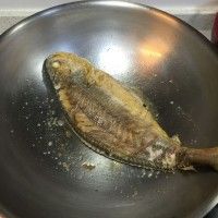 糖醋黄鱼的做法（糖醋大黄鱼的做法步骤）-第2张图片