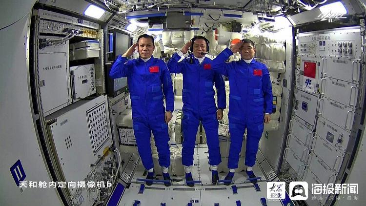 3名航天员在空间站的精彩生活(航天员快乐星球之旅)-第2张图片
